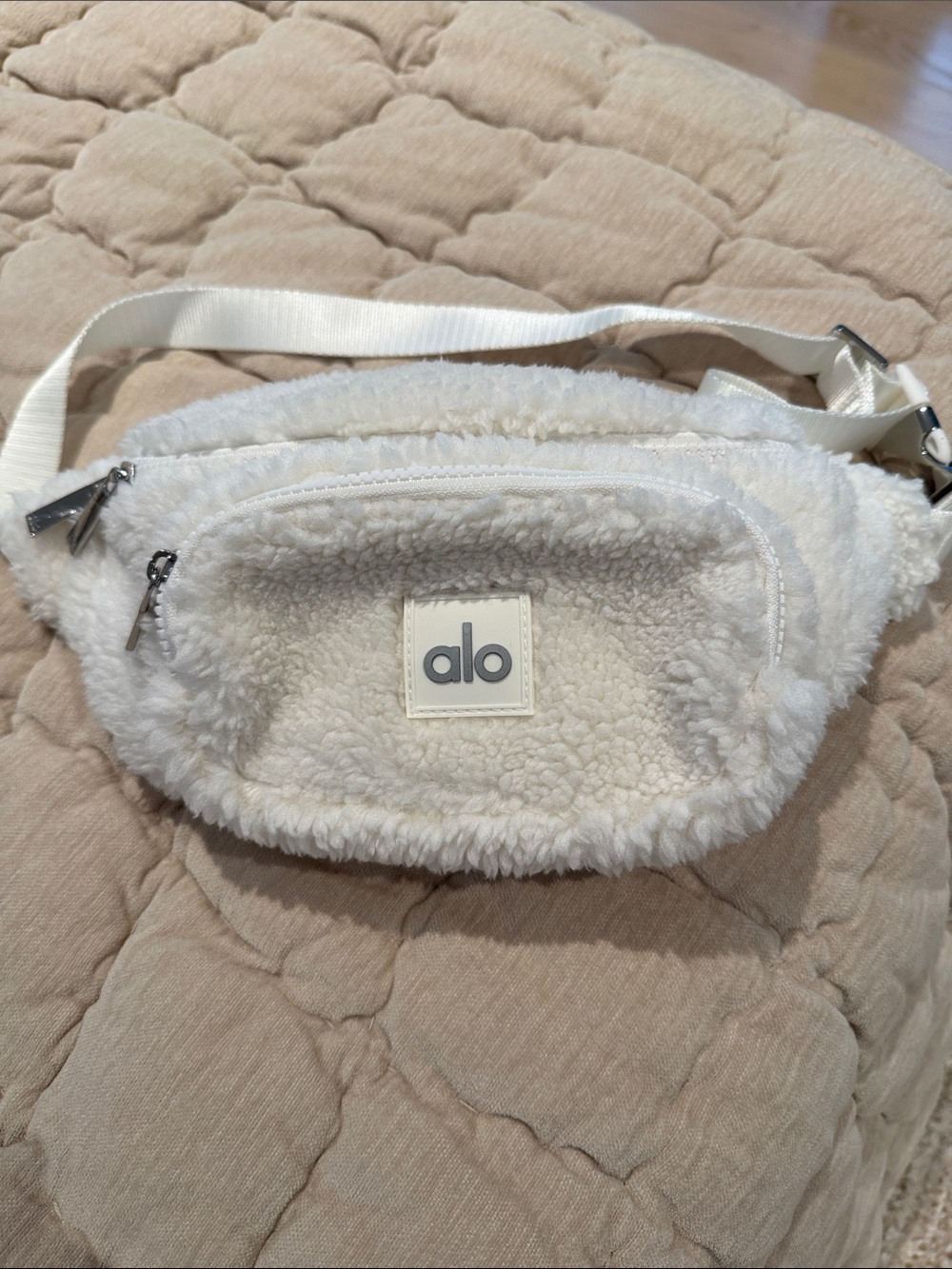 ALO Yoga Cream Sherpa Crossbody Fanny Pack